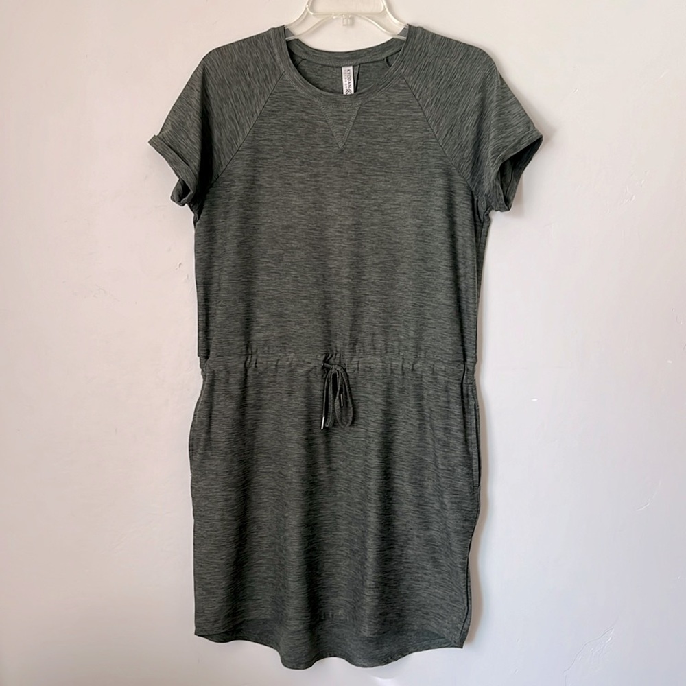 Kyodan Activewear Dress in Green/Black